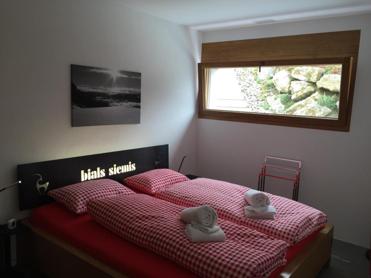 Casa Admisa, Spektakulaere Aussicht, Ski In And Out, Hochwertige Einrichtung, Valserstein Und Eiche فيلمز المظهر الخارجي الصورة